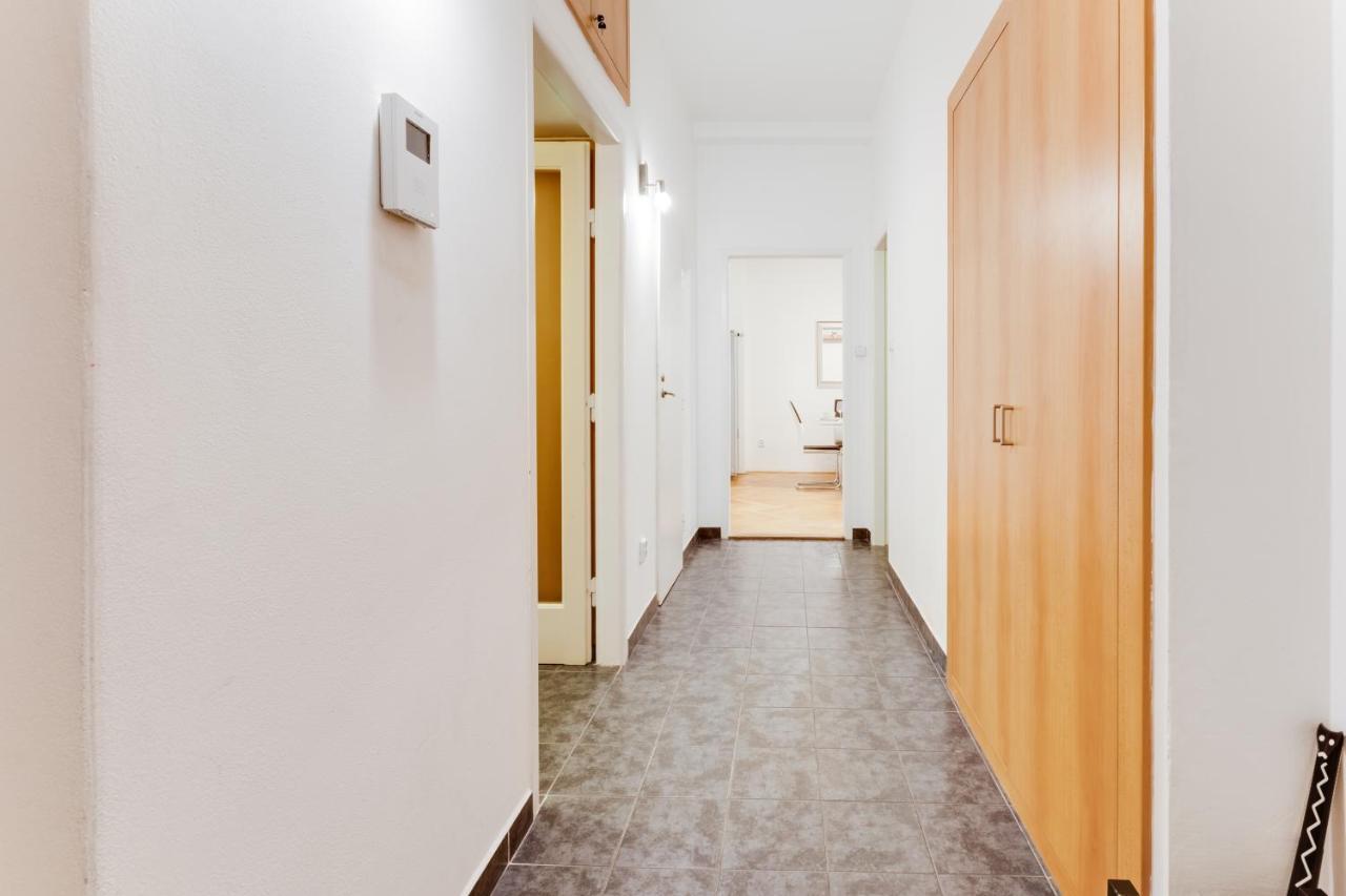 Exclusive Riverside In The Heart Of Prag